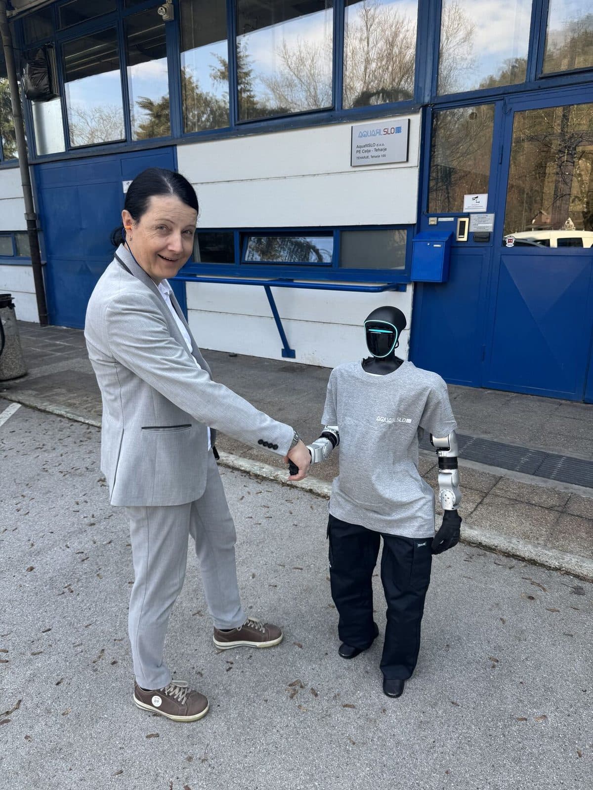 Handshake · Aquafil