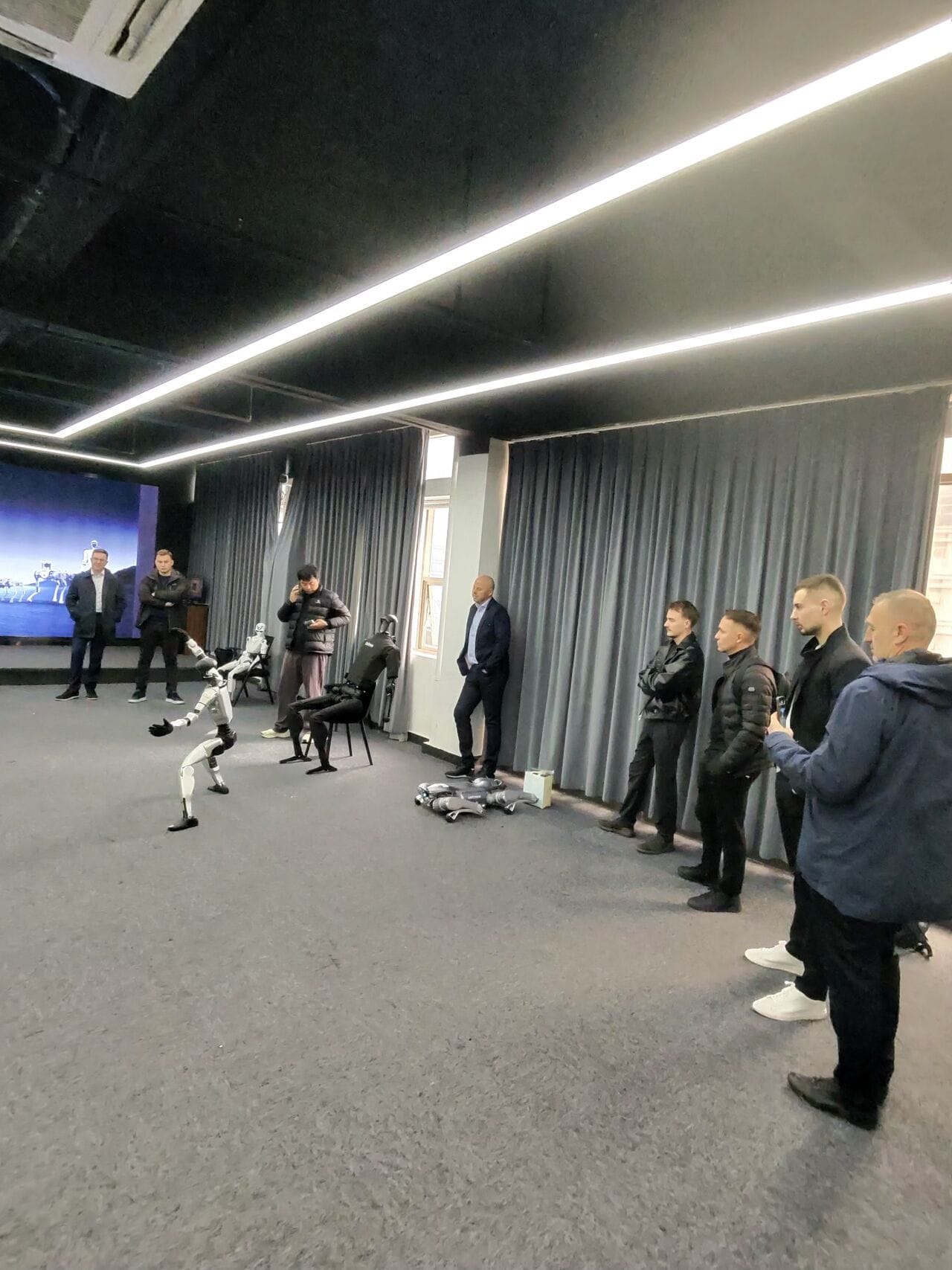 Live robot demonstration in the Unitree showroom in Hangzhou